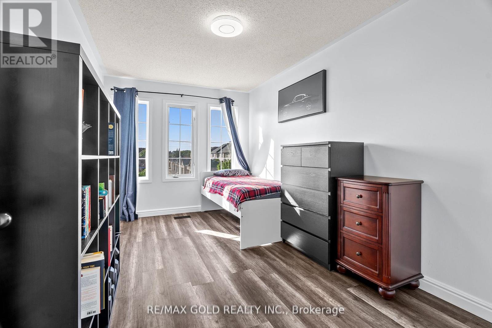 3218 Camberwell Drive, Mississauga, Ontario  L5M 6S8 - Photo 22 - W12422475
