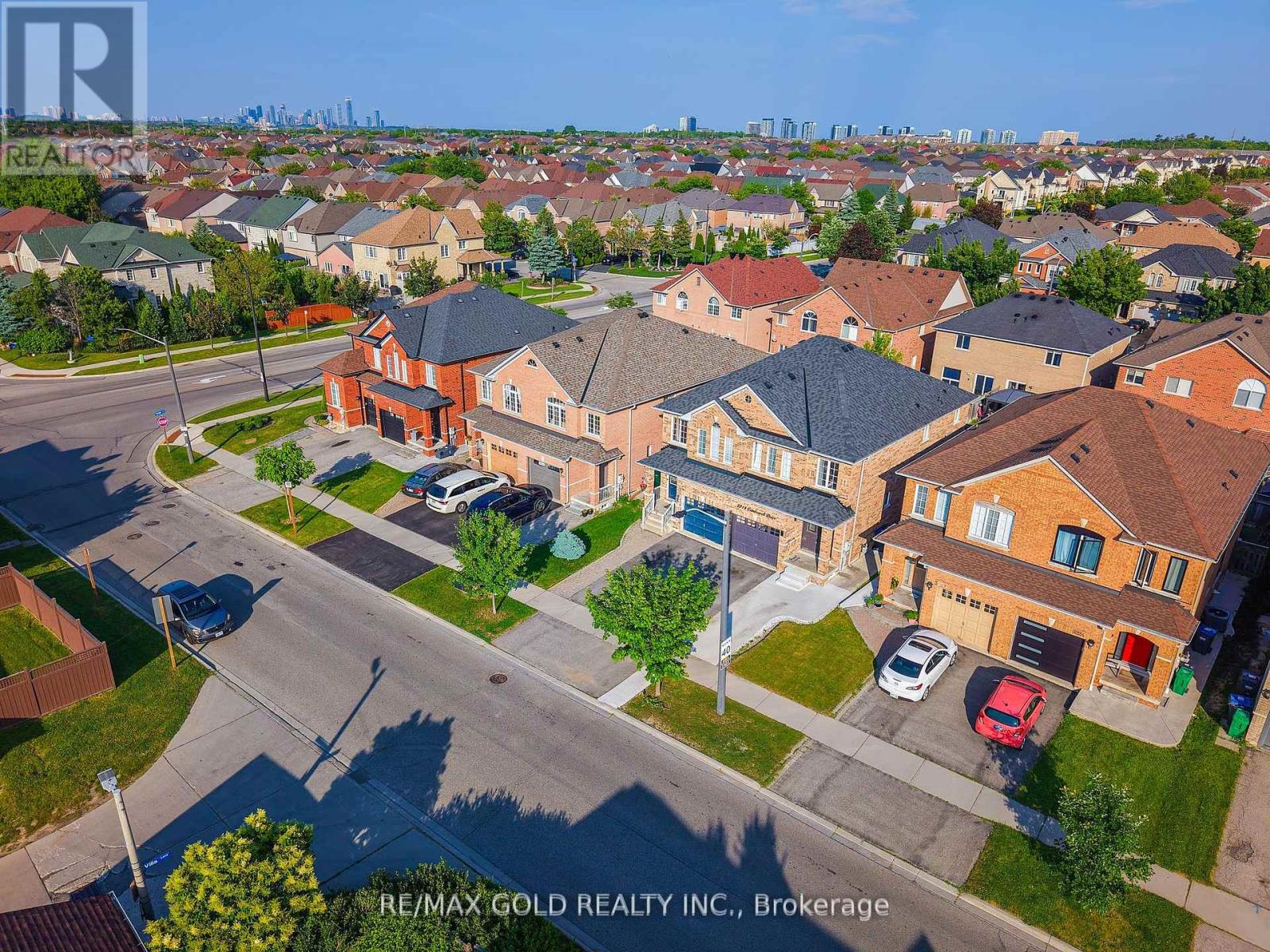 3218 Camberwell Drive, Mississauga, Ontario  L5M 6S8 - Photo 31 - W12422475