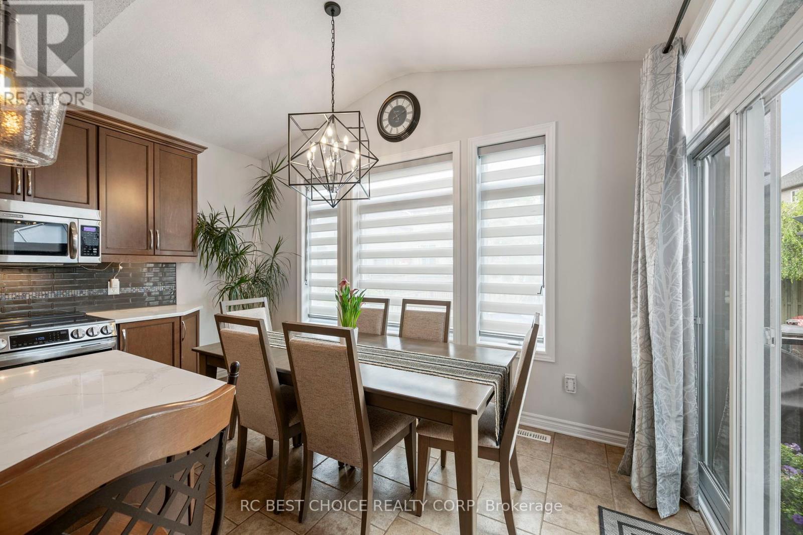 885 Kettleridge Street, London North, Ontario  N6H 0E7 - Photo 13 - X12422491