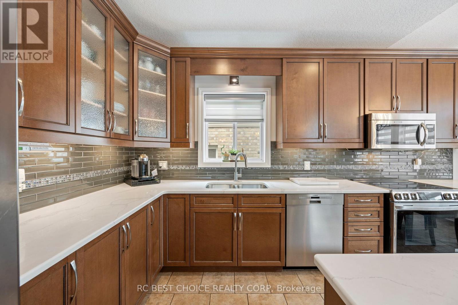 885 Kettleridge Street, London North, Ontario  N6H 0E7 - Photo 14 - X12422491