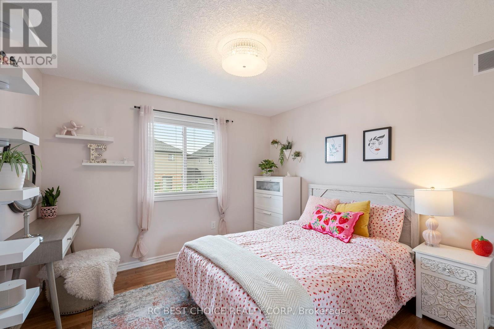 885 Kettleridge Street, London North, Ontario  N6H 0E7 - Photo 20 - X12422491