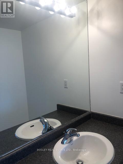 1801 - 22 Wellesley Street, Toronto, Ontario  M4Y 1G3 - Photo 13 - C12422511