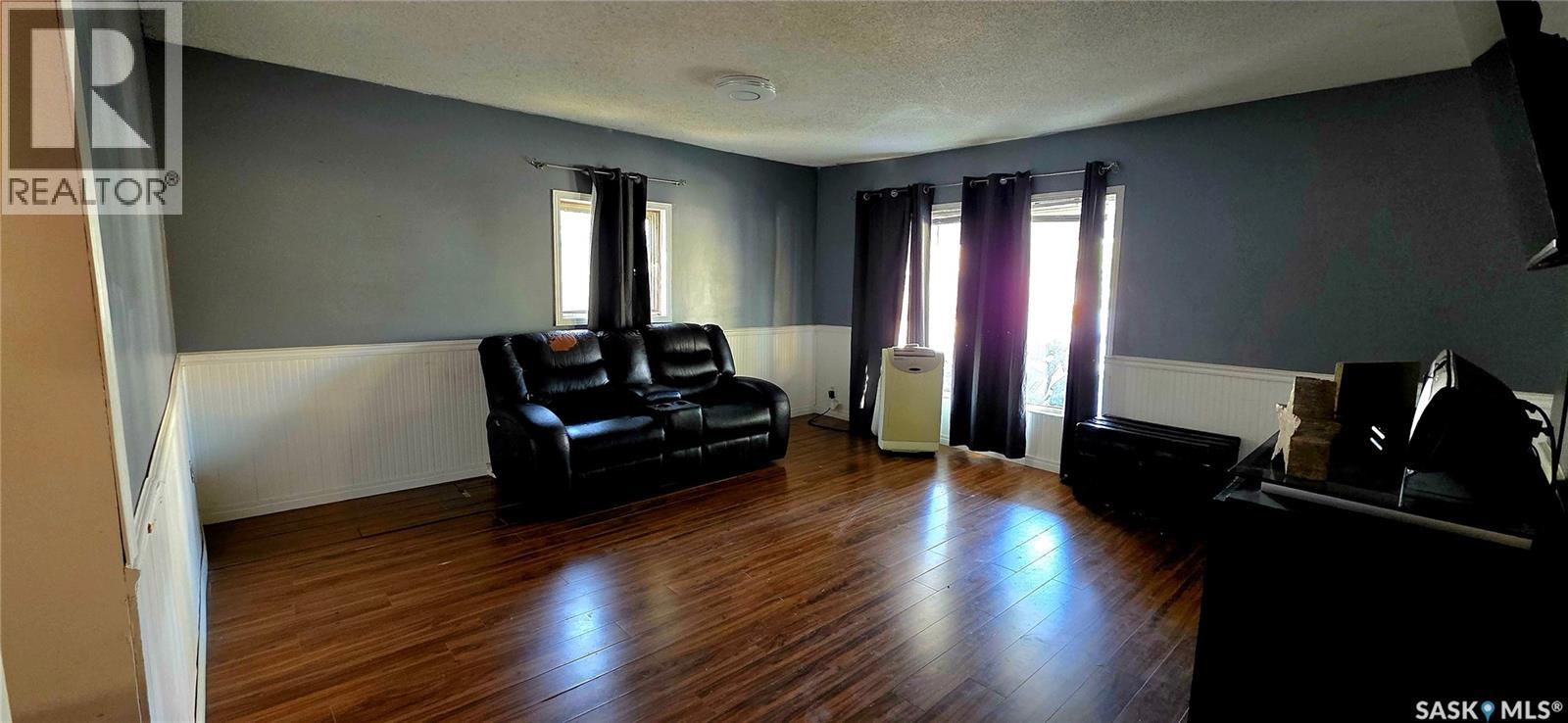 1326 2nd Street, Estevan, Saskatchewan  S4A 0M4 - Photo 7 - SK019147