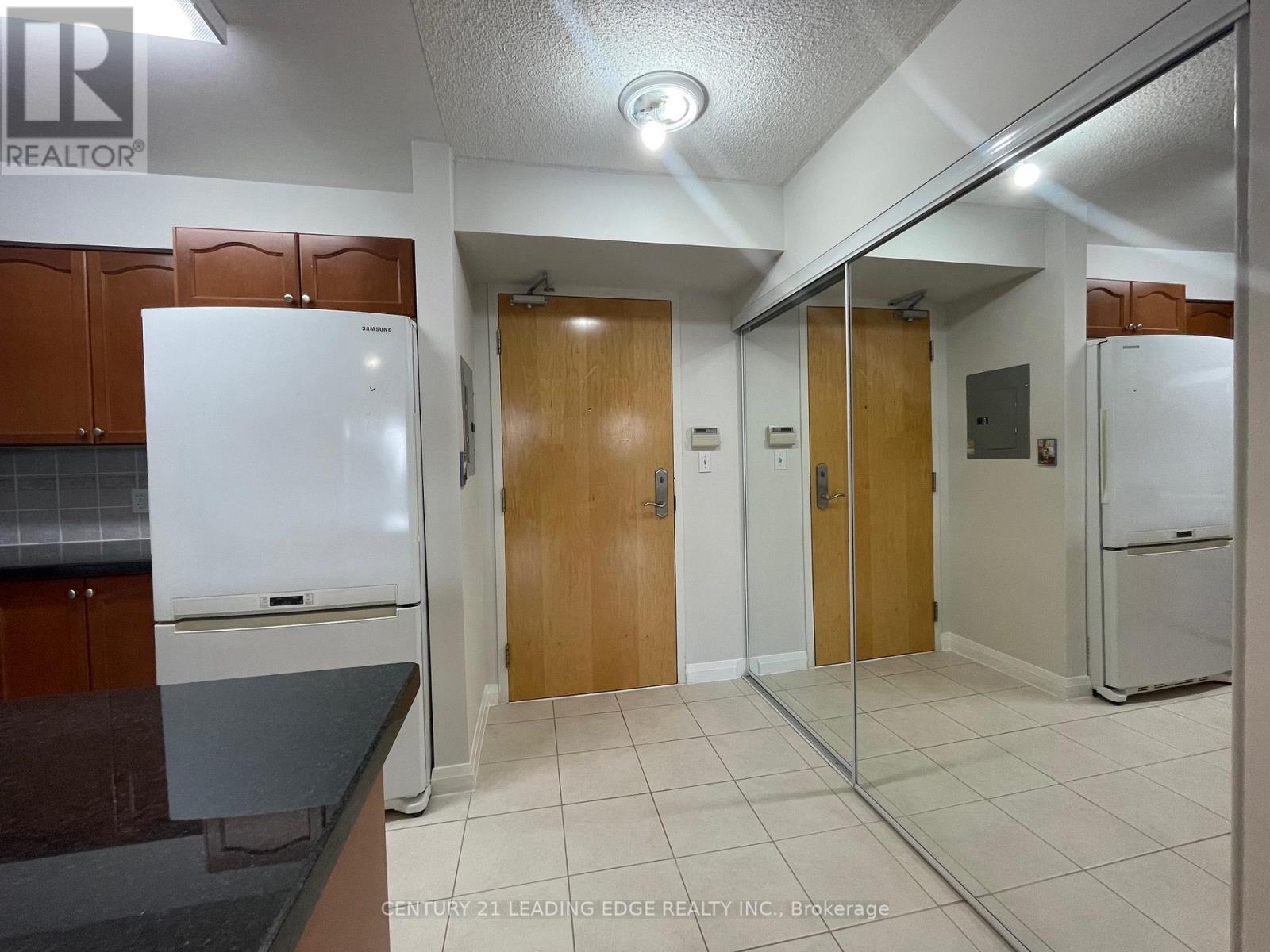 502 - 7373 Kennedy Road, Markham (Milliken Mills East), Ontario  L3R 1H6 - Photo 10 - N12421183