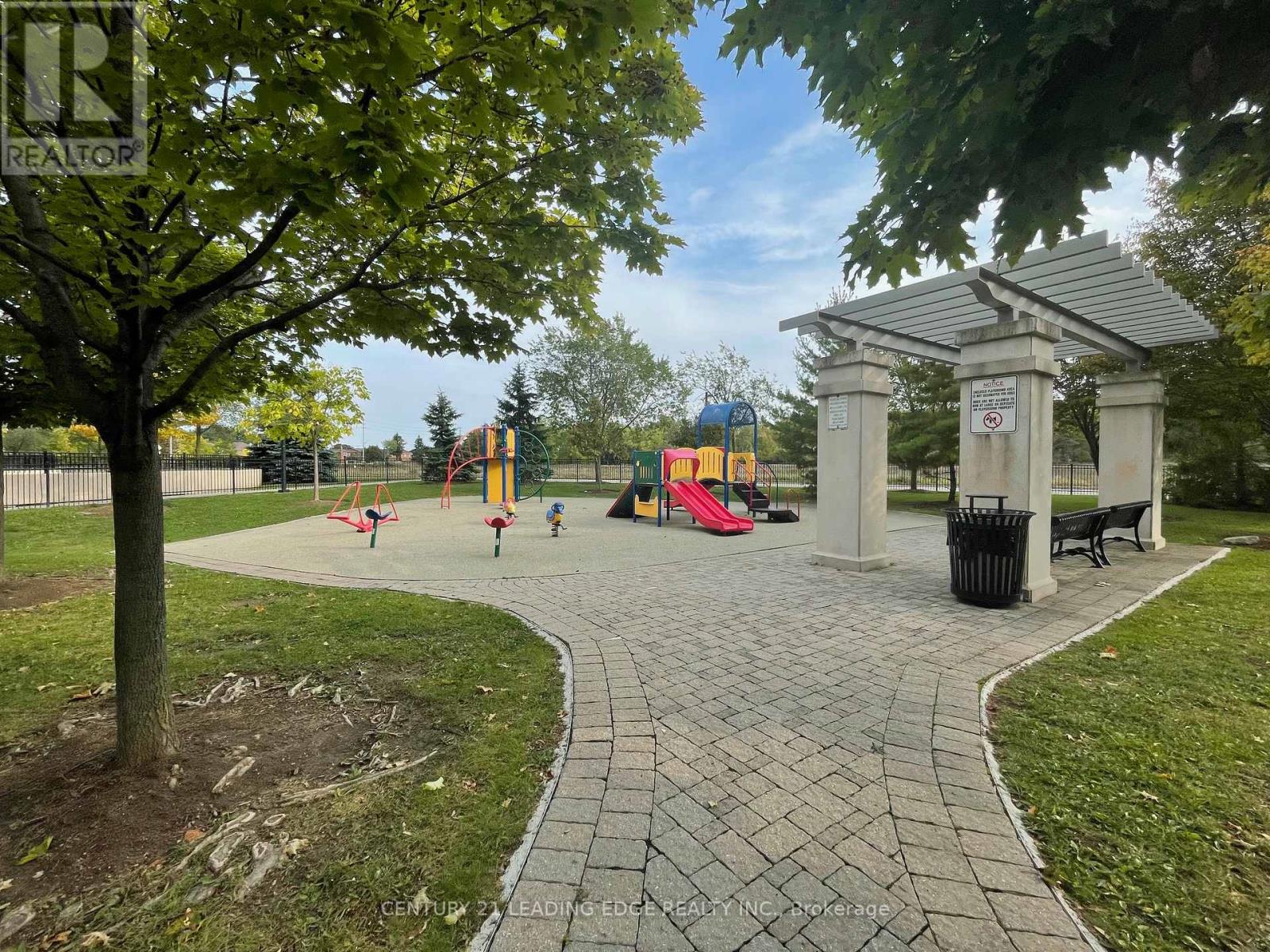 502 - 7373 Kennedy Road, Markham (Milliken Mills East), Ontario  L3R 1H6 - Photo 2 - N12421183