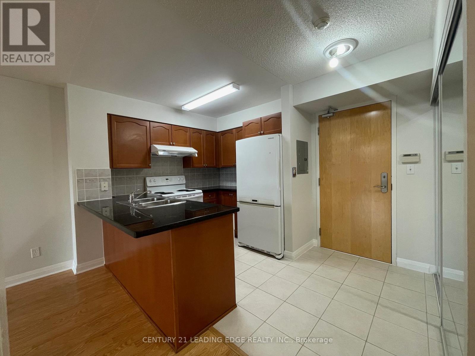 502 - 7373 Kennedy Road, Markham (Milliken Mills East), Ontario  L3R 1H6 - Photo 6 - N12421183