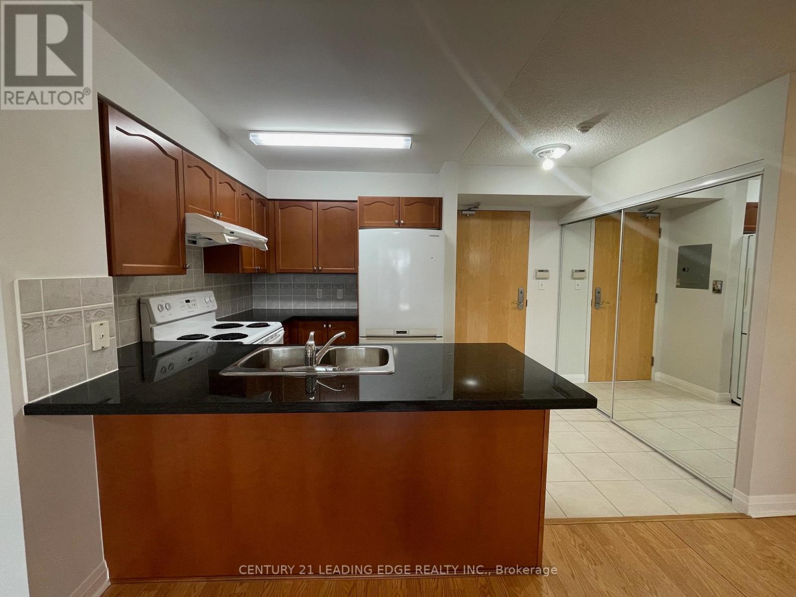 502 - 7373 Kennedy Road, Markham (Milliken Mills East), Ontario  L3R 1H6 - Photo 9 - N12421183