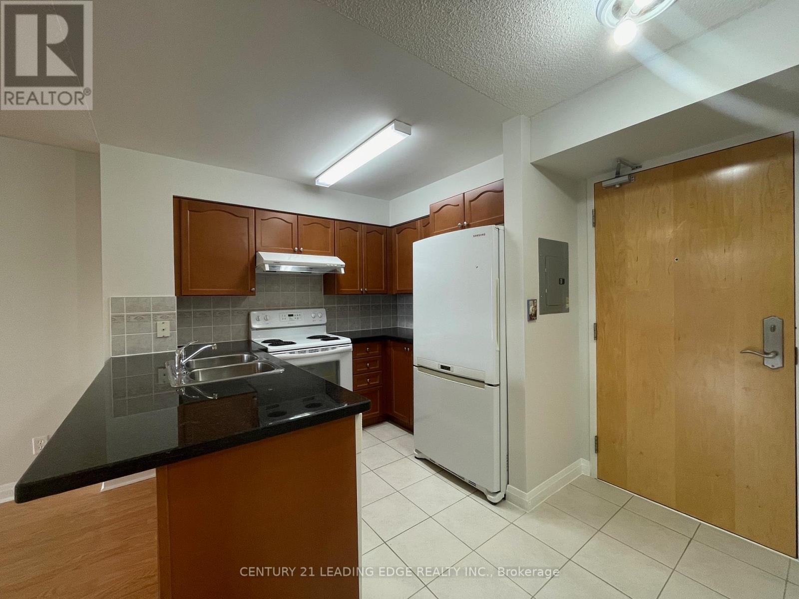 502 - 7373 Kennedy Road, Markham (Milliken Mills East), Ontario  L3R 1H6 - Photo 7 - N12421183