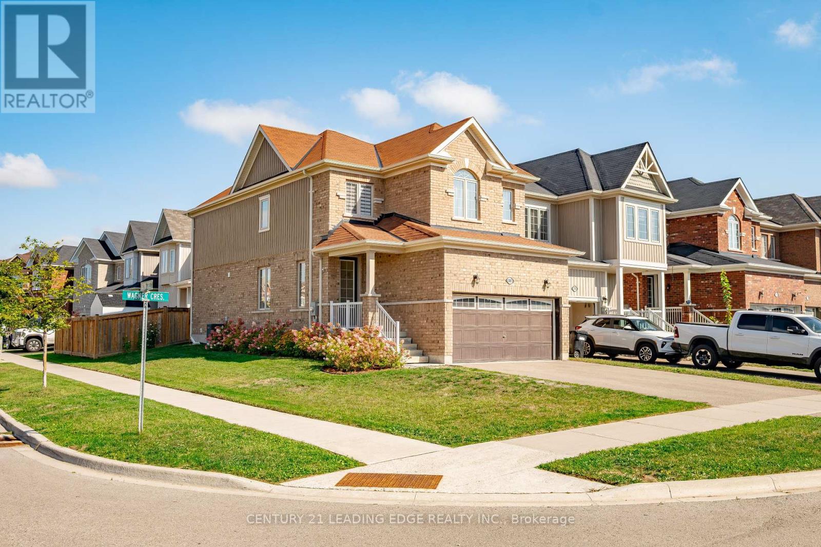80 Wagner Crescent, Essa, Ontario  L0M 1B6 - Photo 2 - N12422550