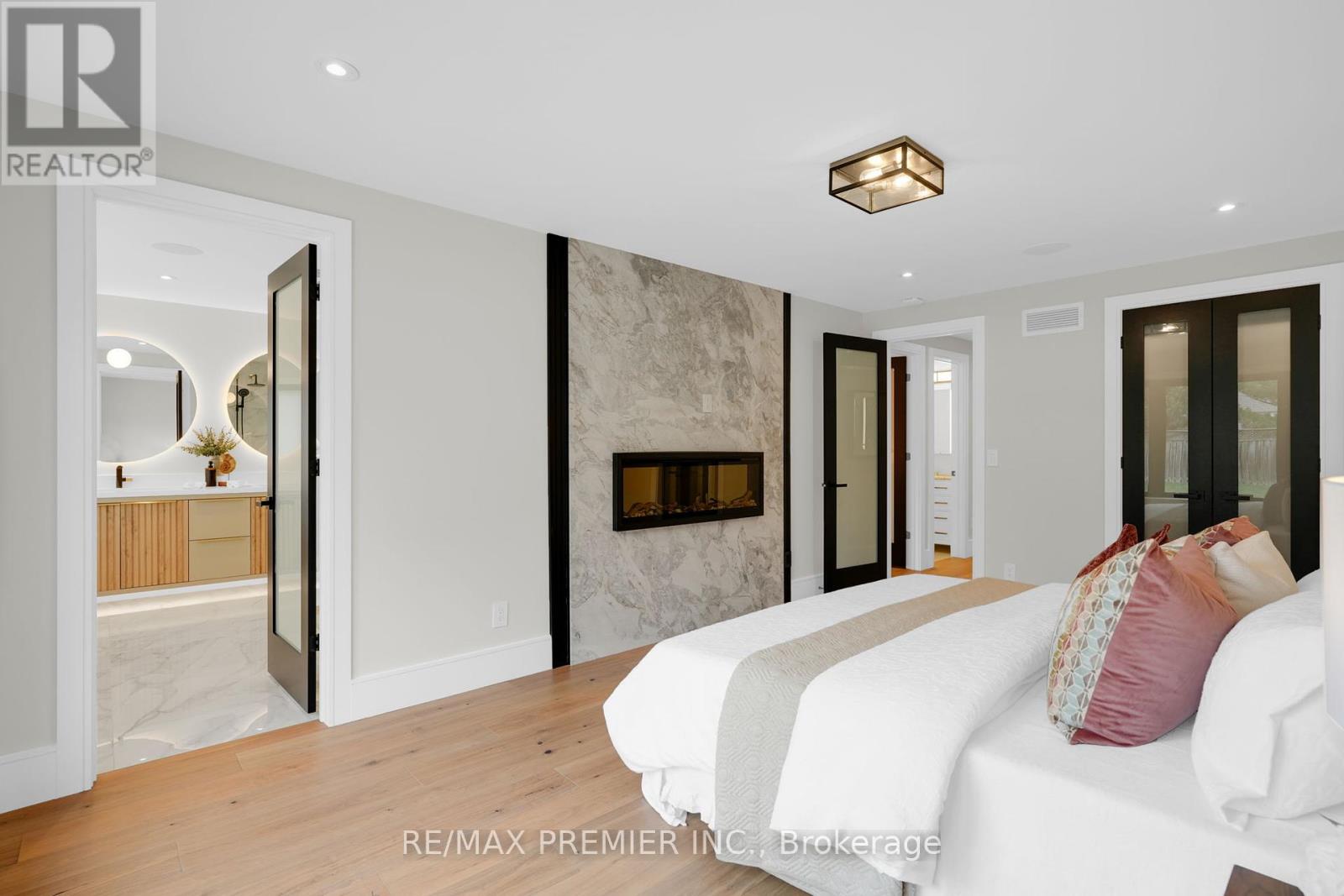 19 Polo Crescent, Vaughan, Ontario  L4L 8W6 - Photo 24 - N12422560
