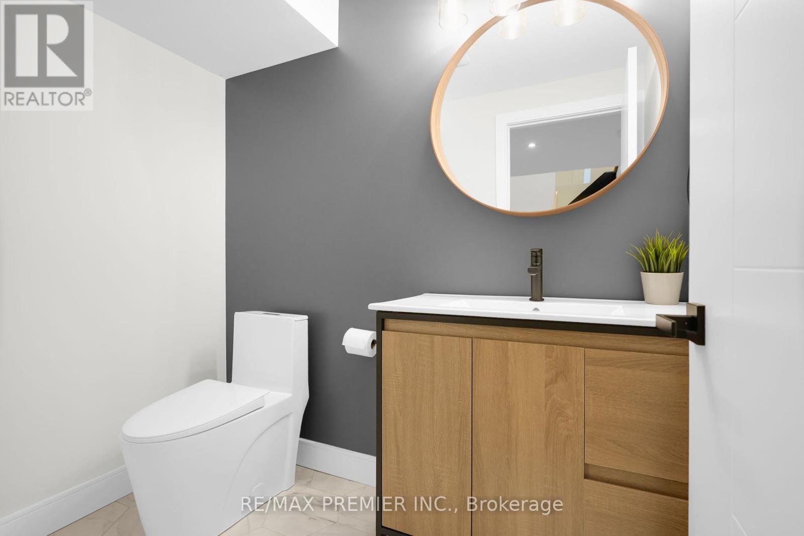 19 Polo Crescent, Vaughan, Ontario  L4L 8W6 - Photo 44 - N12422560