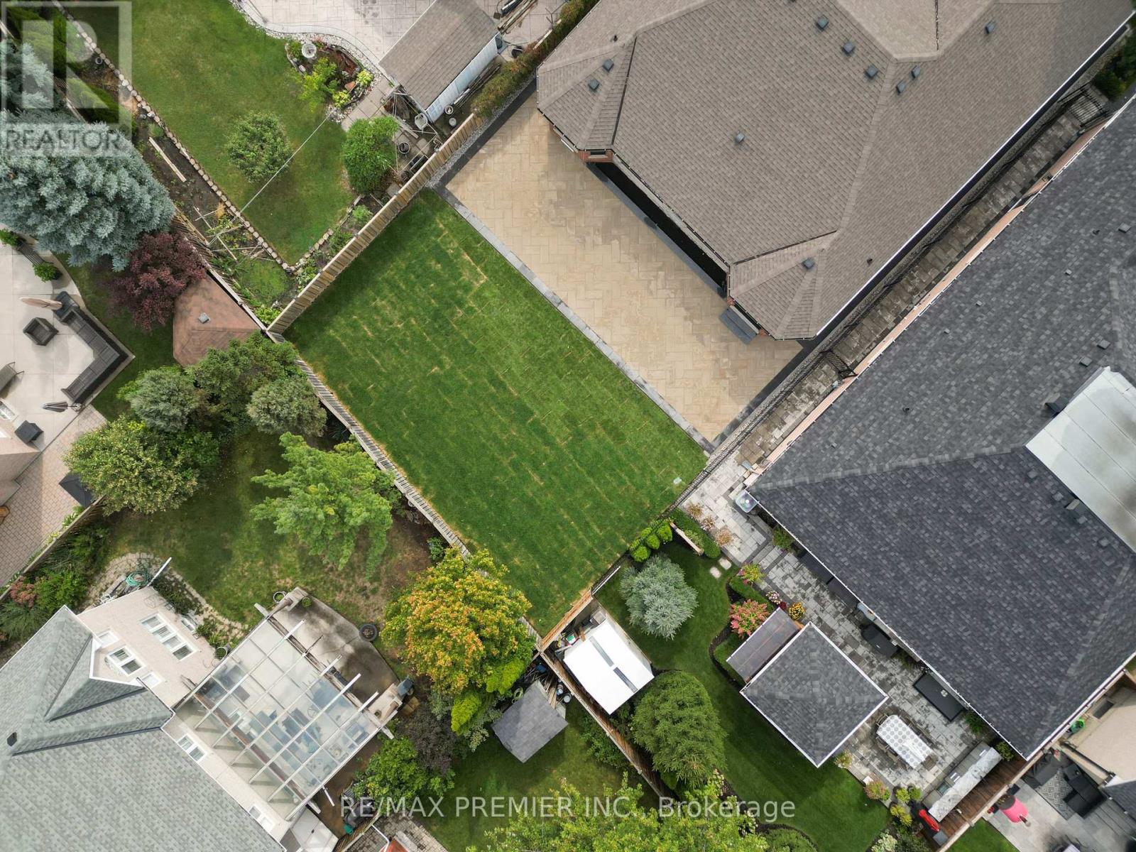 19 Polo Crescent, Vaughan, Ontario  L4L 8W6 - Photo 48 - N12422560