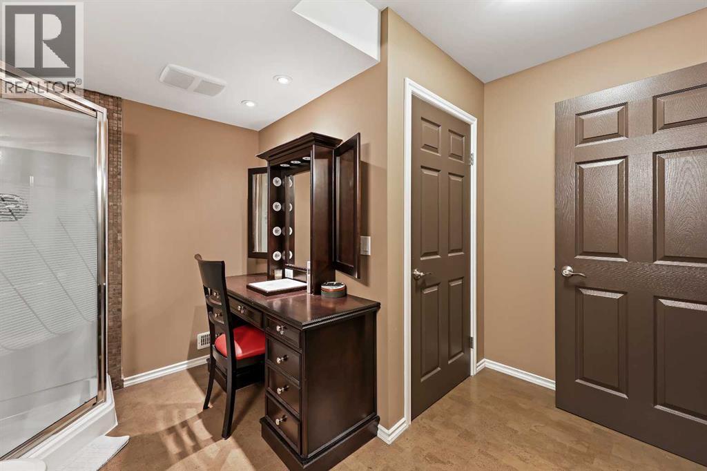 151 Hawkside Close Nw, Calgary, Alberta  T3G 3K8 - Photo 39 - A2259327