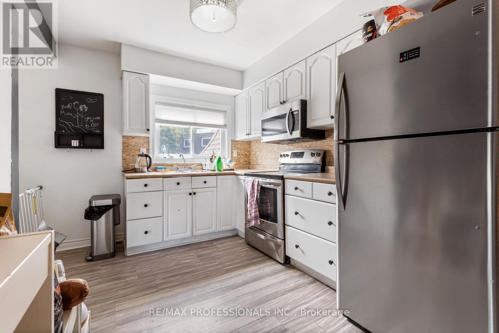 304 - 5 Viking Court, Grimsby, Ontario  L3M 3T8 - Photo 9 - X12422503