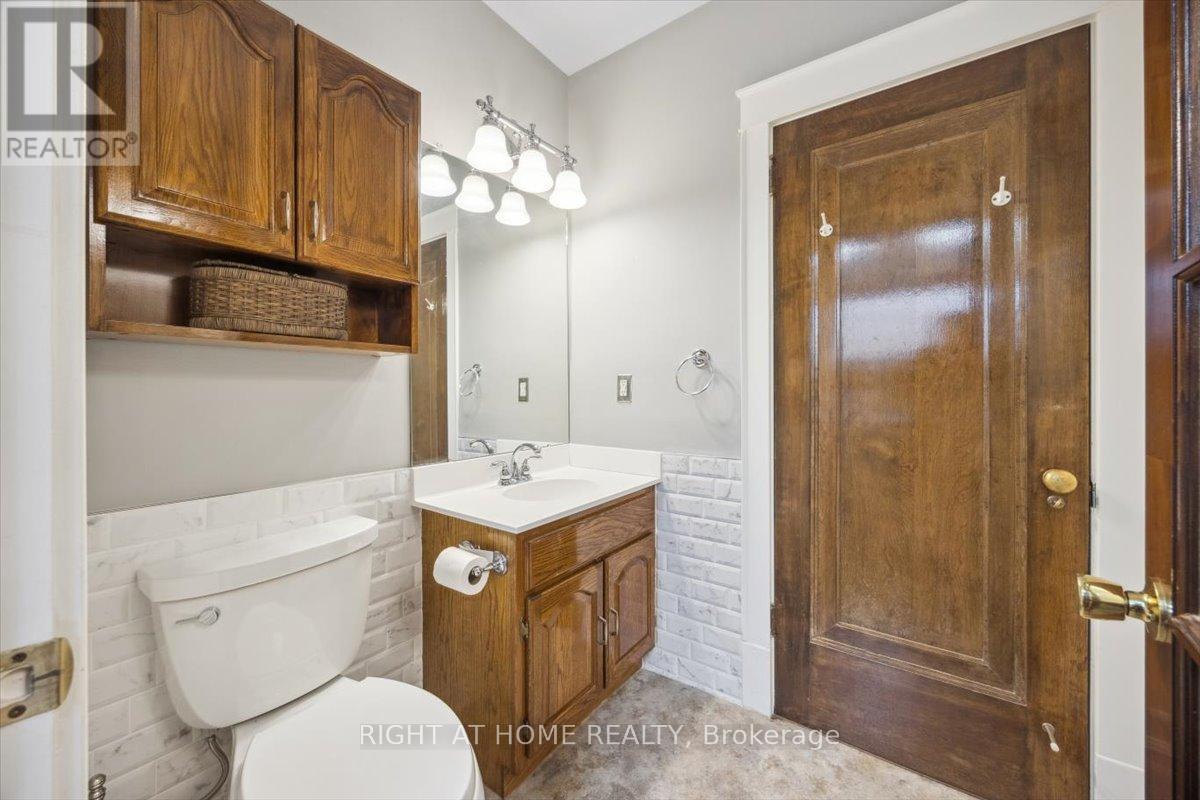16 Nelles Boulevard, Grimsby, Ontario  L3M 3R1 - Photo 17 - X12422536