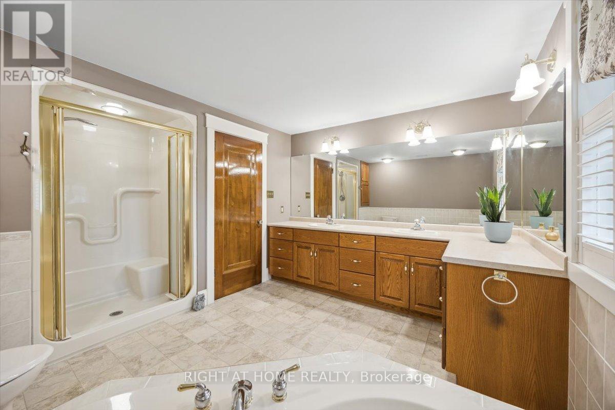 16 Nelles Boulevard, Grimsby, Ontario  L3M 3R1 - Photo 23 - X12422536