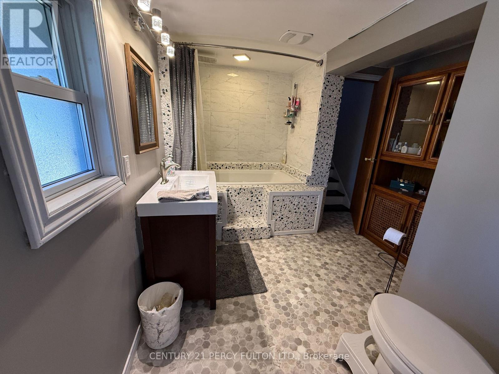 52 Heber Street, Quinte West, Ontario  K8V 1M9 - Photo 15 - X12422551