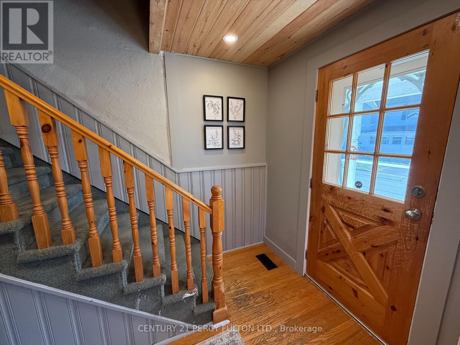 52 Heber Street, Quinte West, Ontario  K8V 1M9 - Photo 3 - X12422551
