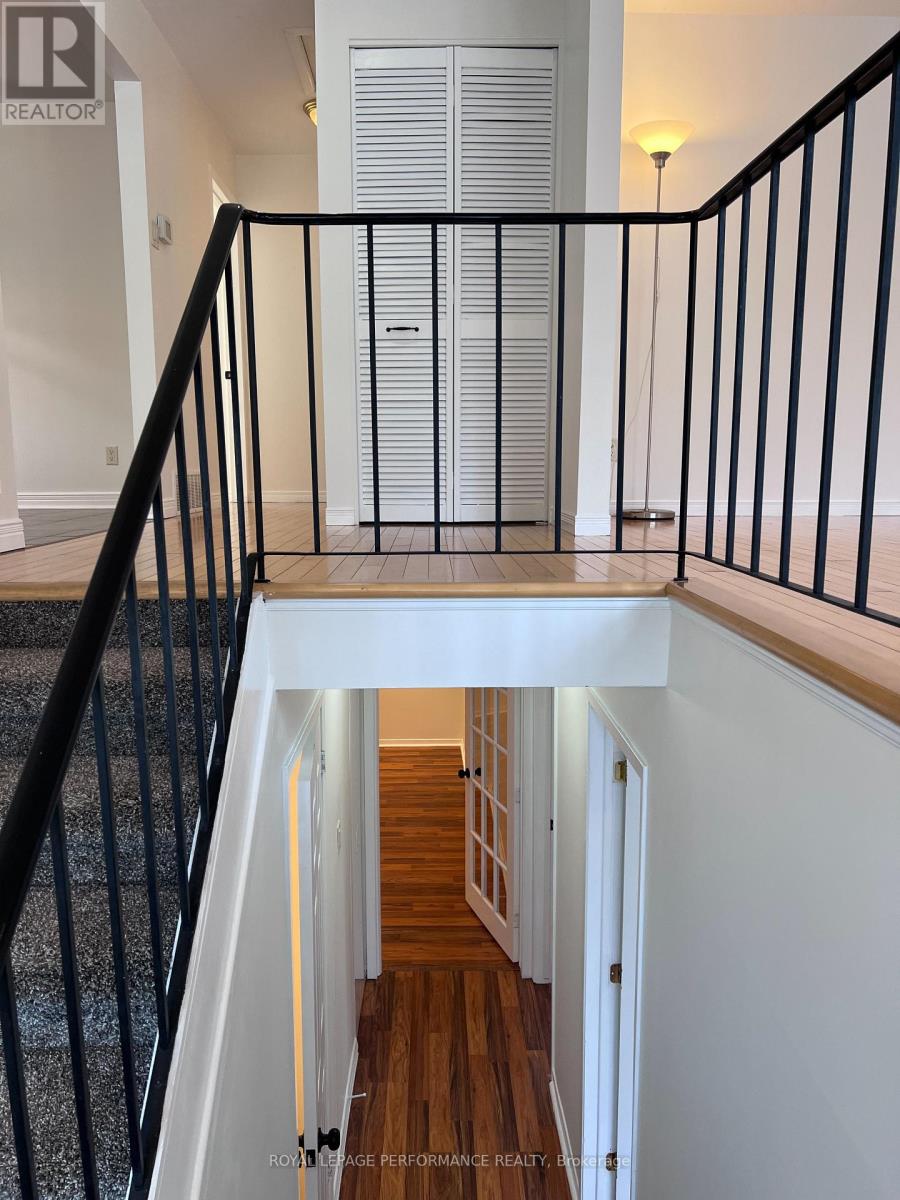 1394 Plumber Avenue, Ottawa, Ontario  K1K 4A9 - Photo 15 - X12422576