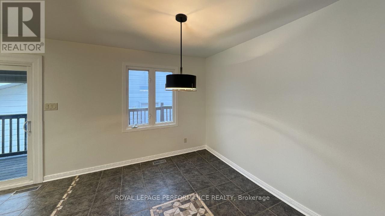 1394 Plumber Avenue, Ottawa, Ontario  K1K 4A9 - Photo 9 - X12422576