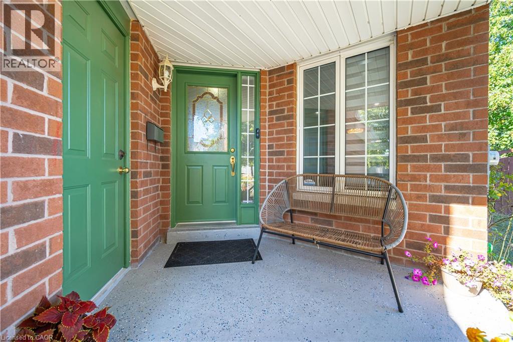 16 Feathertop Lane, Brampton, Ontario  L6R 1W9 - Photo 3 - 40773001