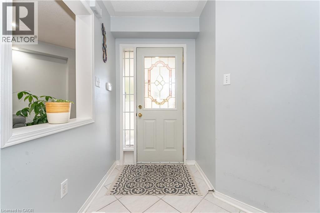 16 Feathertop Lane, Brampton, Ontario  L6R 1W9 - Photo 4 - 40773001