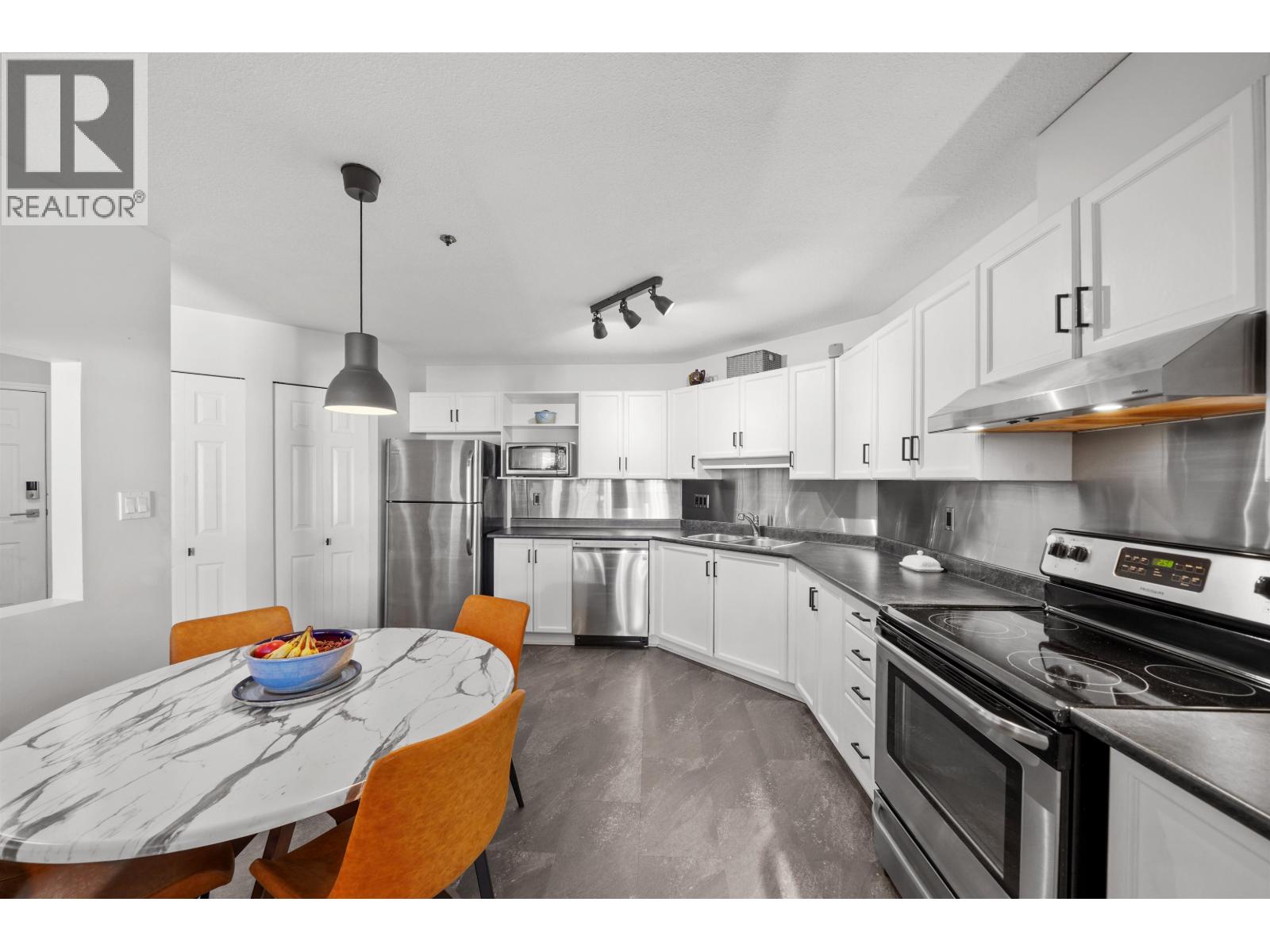 405 2335 Whyte Avenue, Port Coquitlam, British Columbia  V3C 2A3 - Photo 6 - R3051389