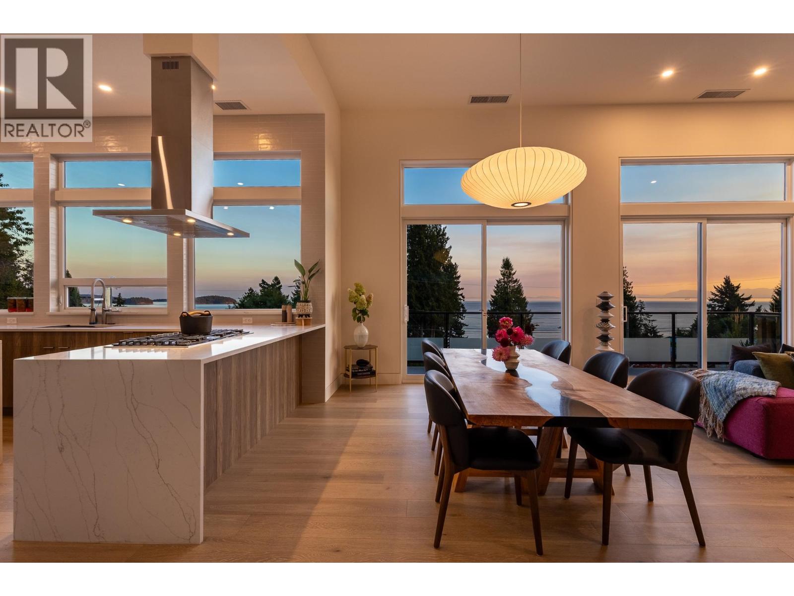 980 Gower Point Road, Gibsons, British Columbia  V0N 1V3 - Photo 36 - R3051488