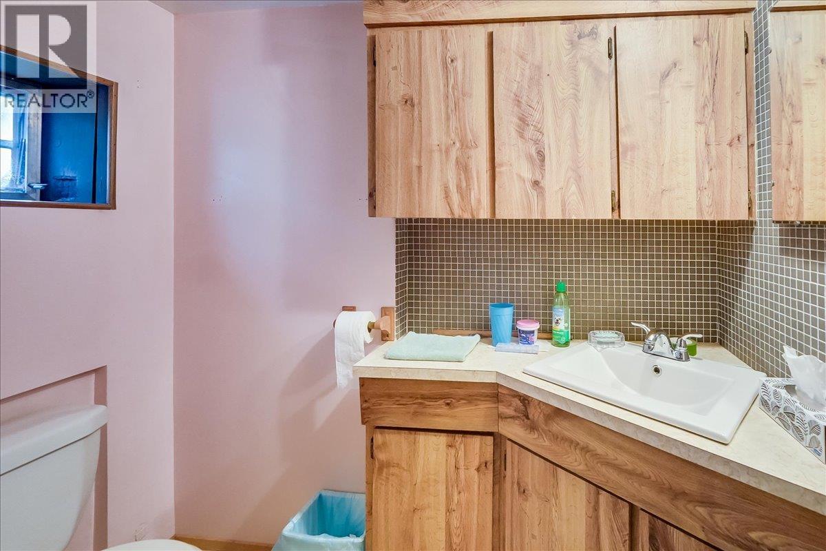 807 Waterloo Road, Ootischenia, British Columbia V1N 4K8 - Photo 26 - 10363749