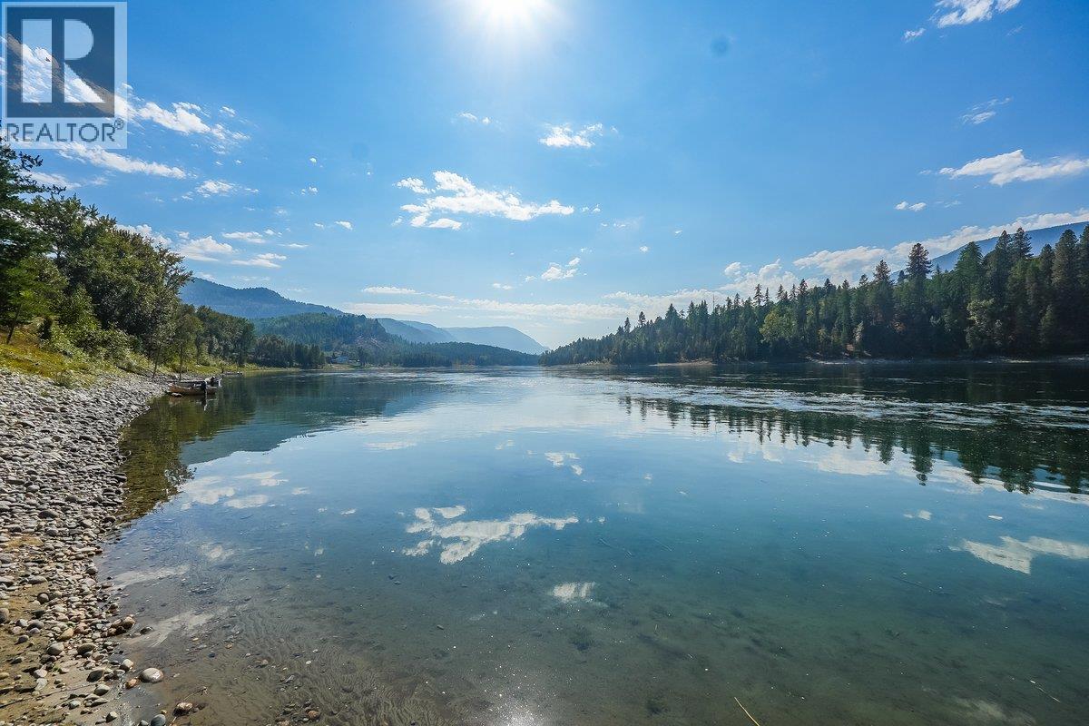 807 Waterloo Road, Ootischenia, British Columbia V1N 4K8 - Photo 2 - 10363749