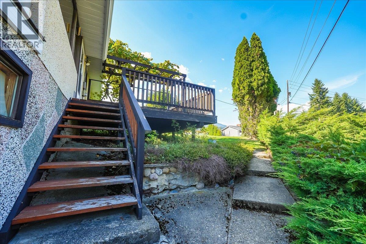 807 Waterloo Road, Ootischenia, British Columbia V1N 4K8 - Photo 20 - 10363749