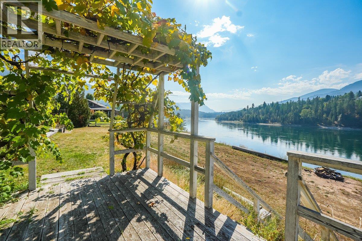 807 Waterloo Road, Ootischenia, British Columbia V1N 4K8 - Photo 16 - 10363749