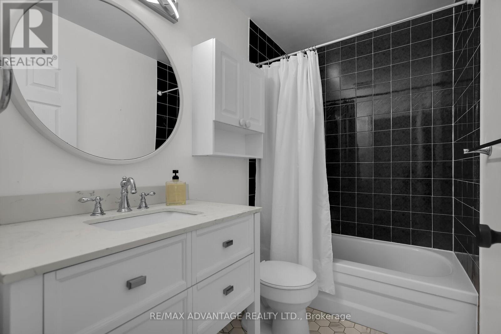 14 - 1415 Commissioners Road W, London South, Ontario  N6K 1E2 - Photo 27 - X12422435