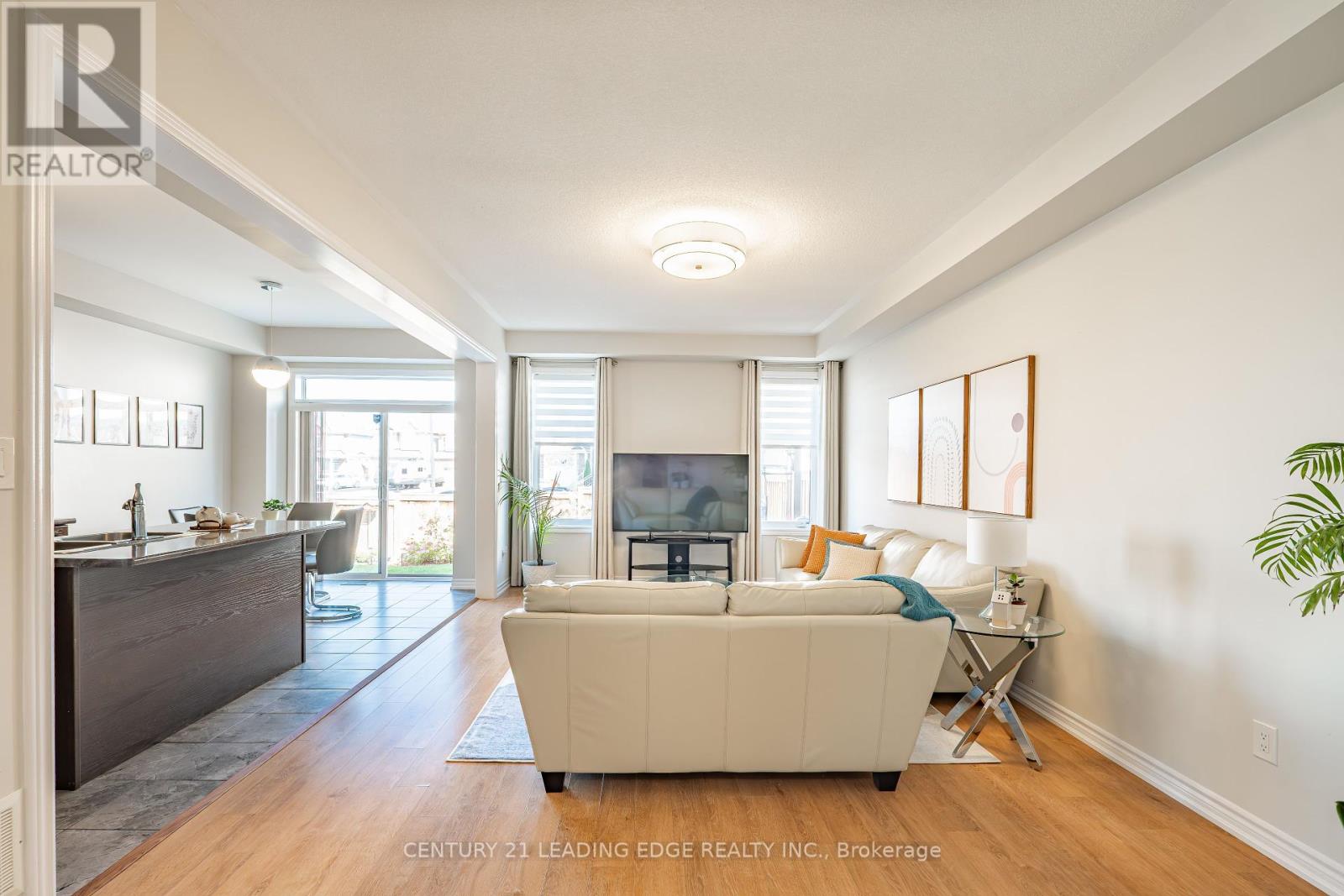 80 Wagner Crescent, Essa, Ontario  L0M 1B6 - Photo 10 - N12422550