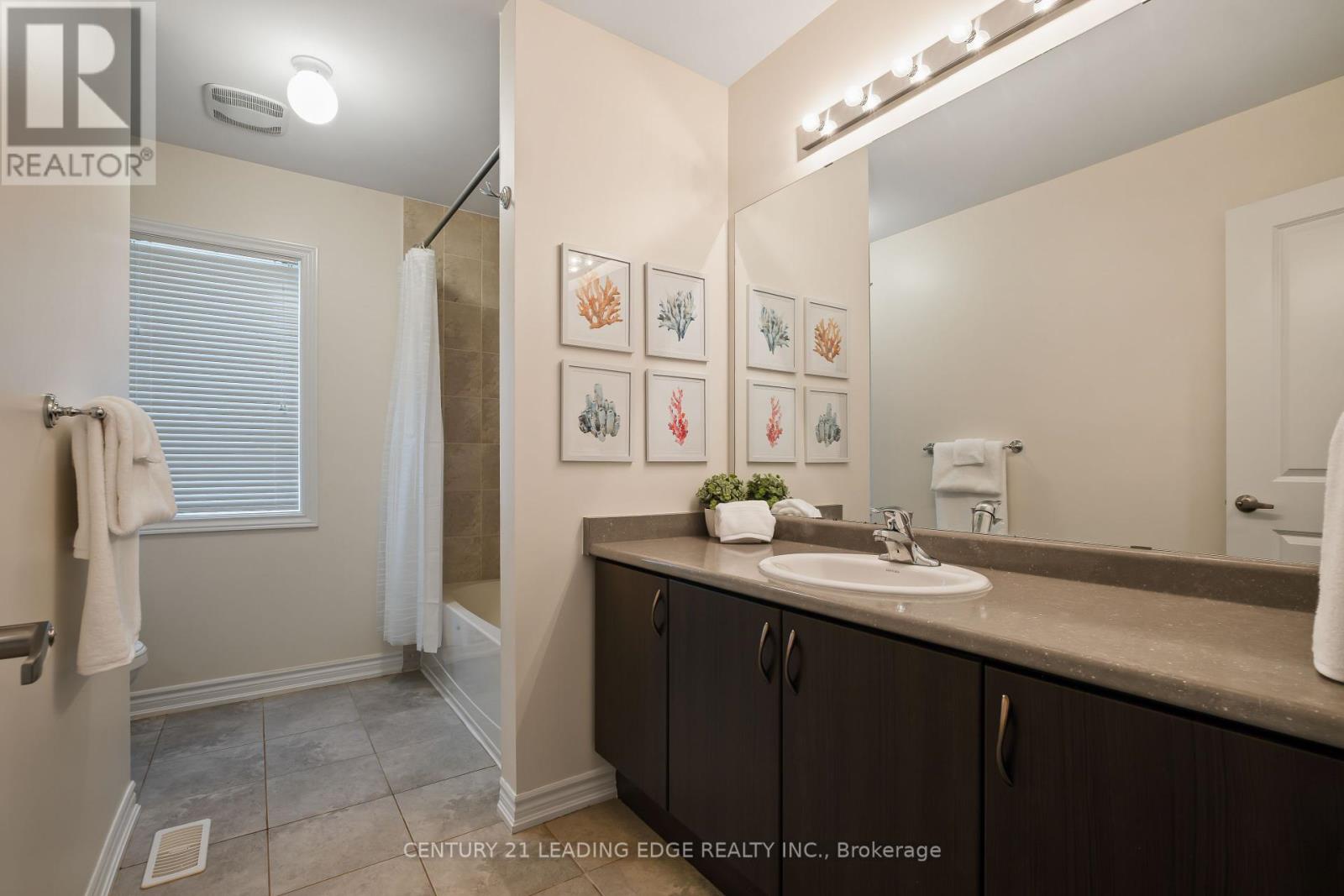80 Wagner Crescent, Essa, Ontario  L0M 1B6 - Photo 35 - N12422550