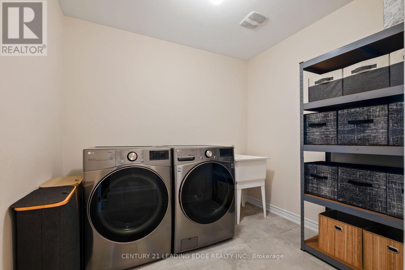 80 Wagner Crescent, Essa, Ontario  L0M 1B6 - Photo 37 - N12422550
