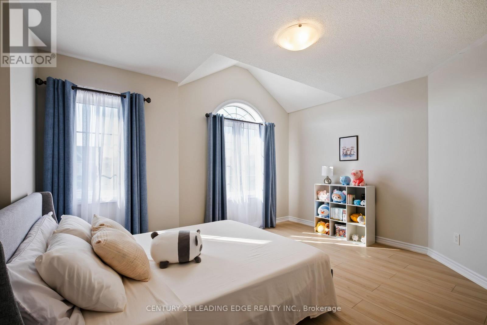 80 Wagner Crescent, Essa, Ontario  L0M 1B6 - Photo 32 - N12422550