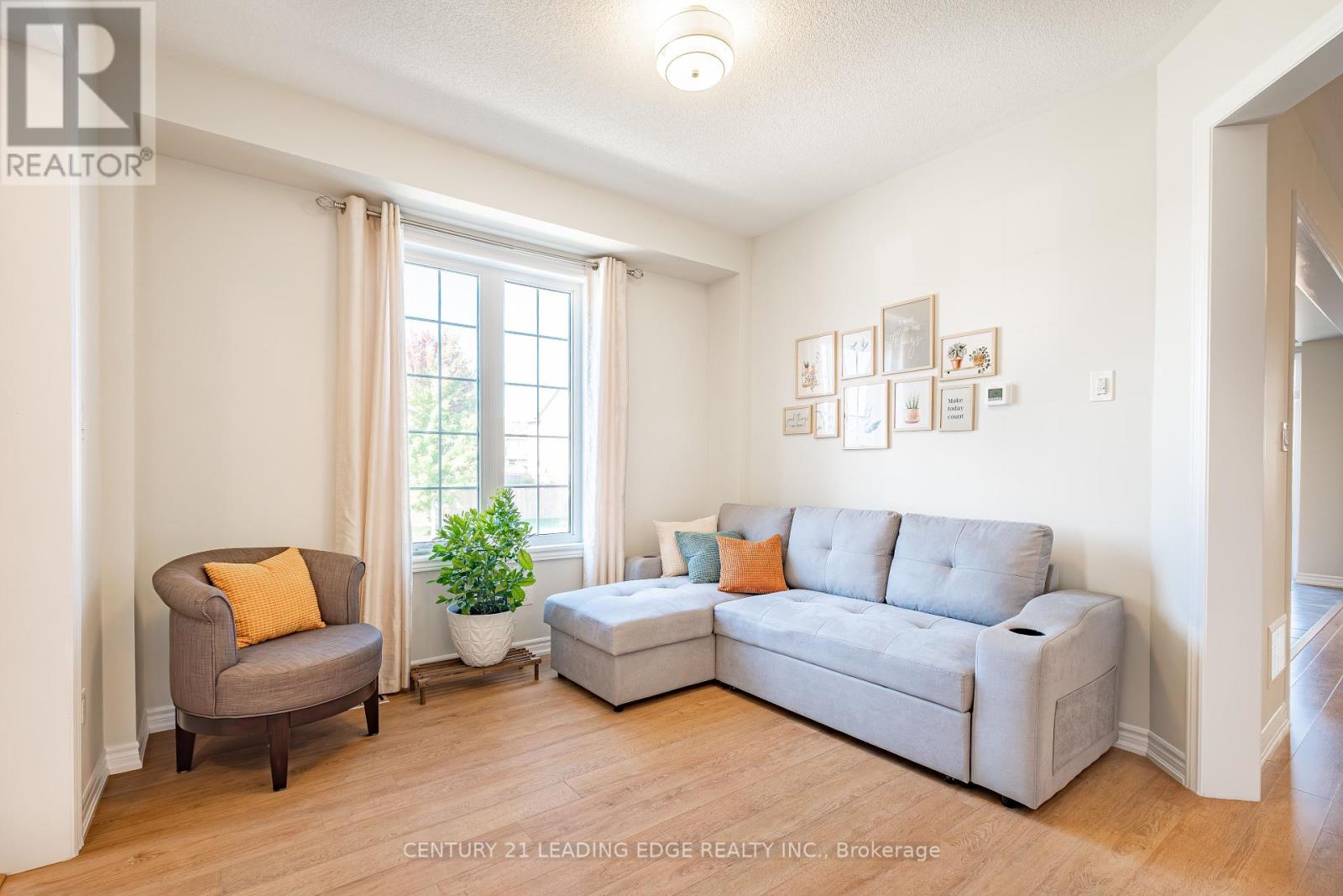 80 Wagner Crescent, Essa, Ontario  L0M 1B6 - Photo 7 - N12422550