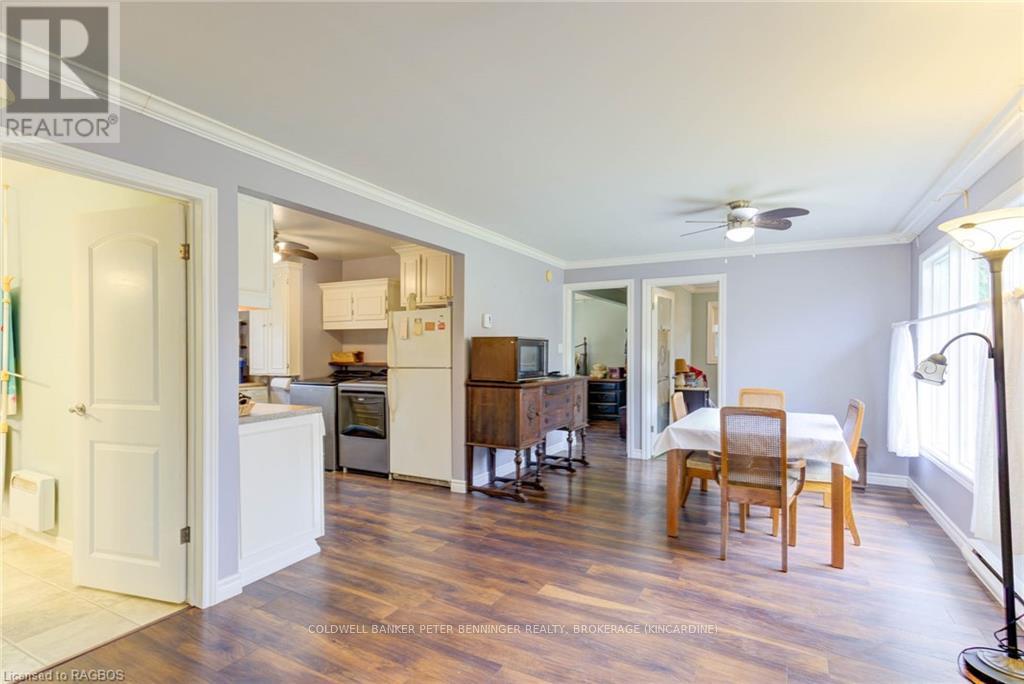 205 London Road, Huron-Kinloss, Ontario  N2Z 2X3 - Photo 9 - X11823108