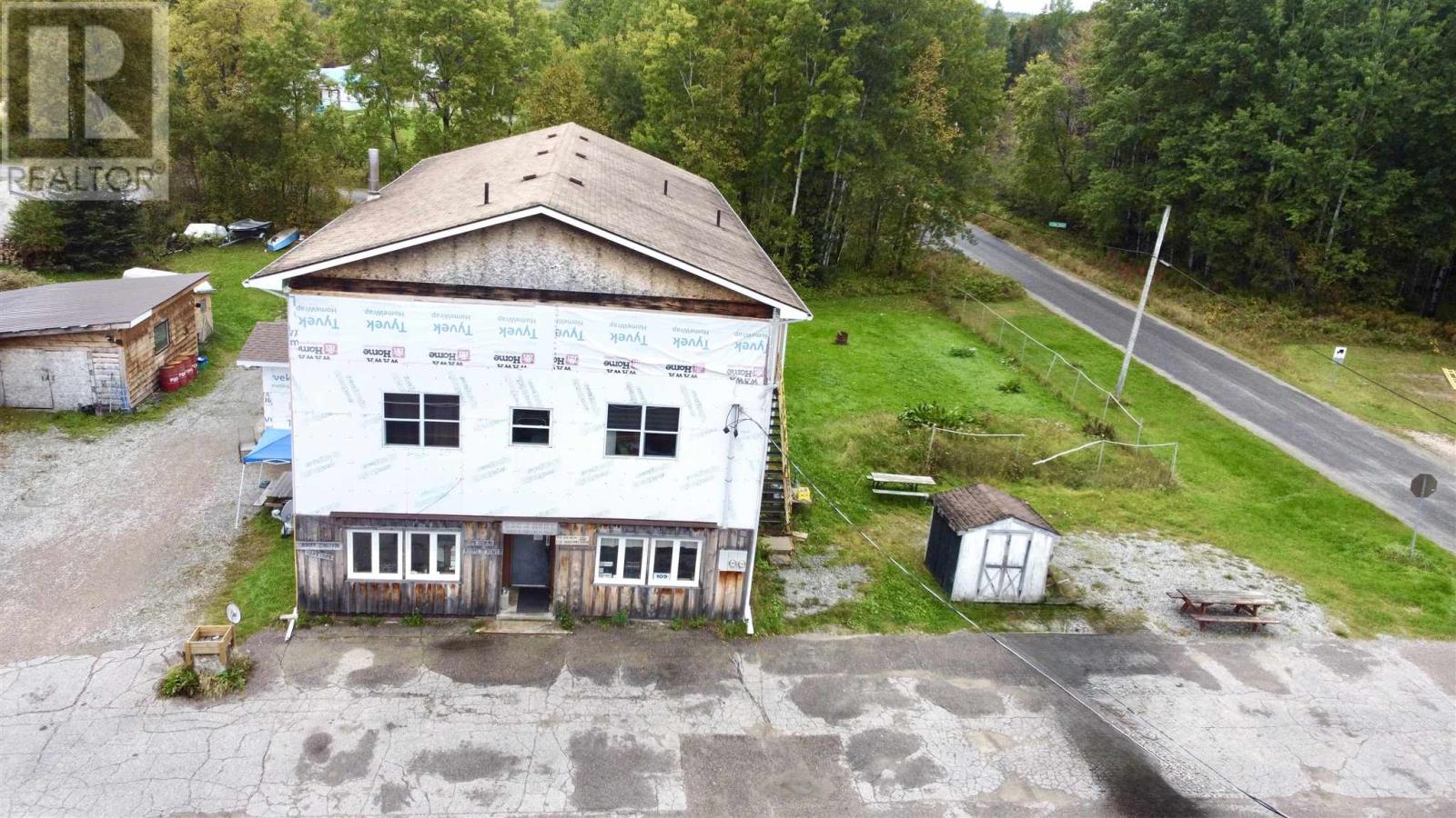109 Front St, Hawk Junction, Ontario  P0S 1G0 - Photo 2 - SM252732