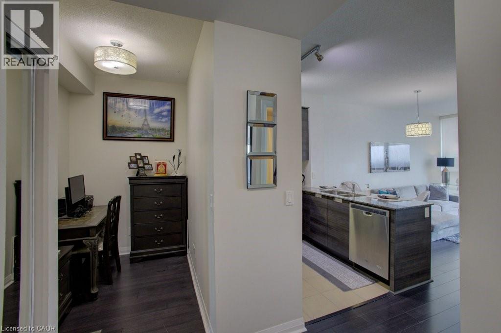 75 Eglinton Avenue W Unit# 1601, Mississauga, Ontario  L5R 0E5 - Photo 20 - 40772287