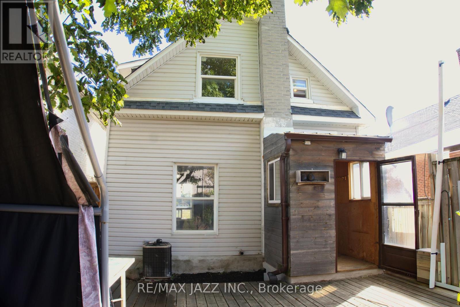 318 Ritson Road N, Oshawa, Ontario  L1G 5P8 - Photo 7 - E12422605
