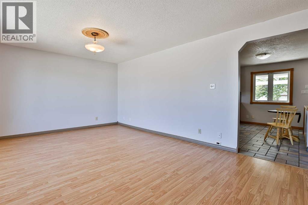 Property at 1910 24 Avenue N image 4