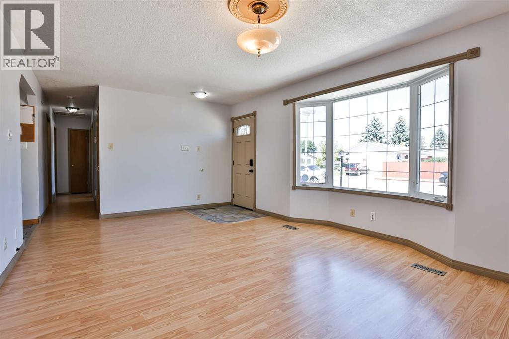 Property at 1910 24 Avenue N image 3
