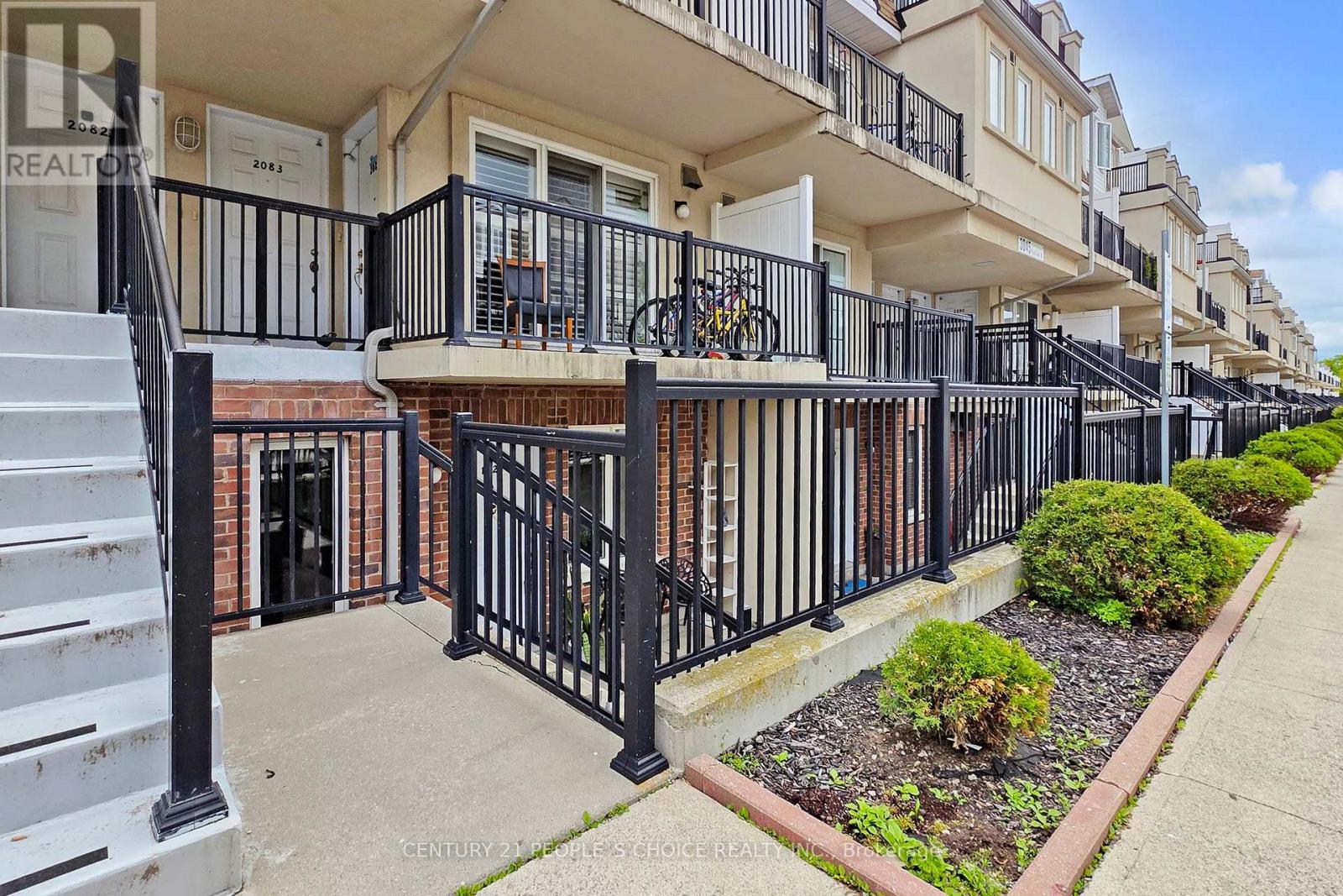 1028 - 3045 Finch Avenue W, Toronto, Ontario  M9M 0A5 - Photo 3 - W12422567