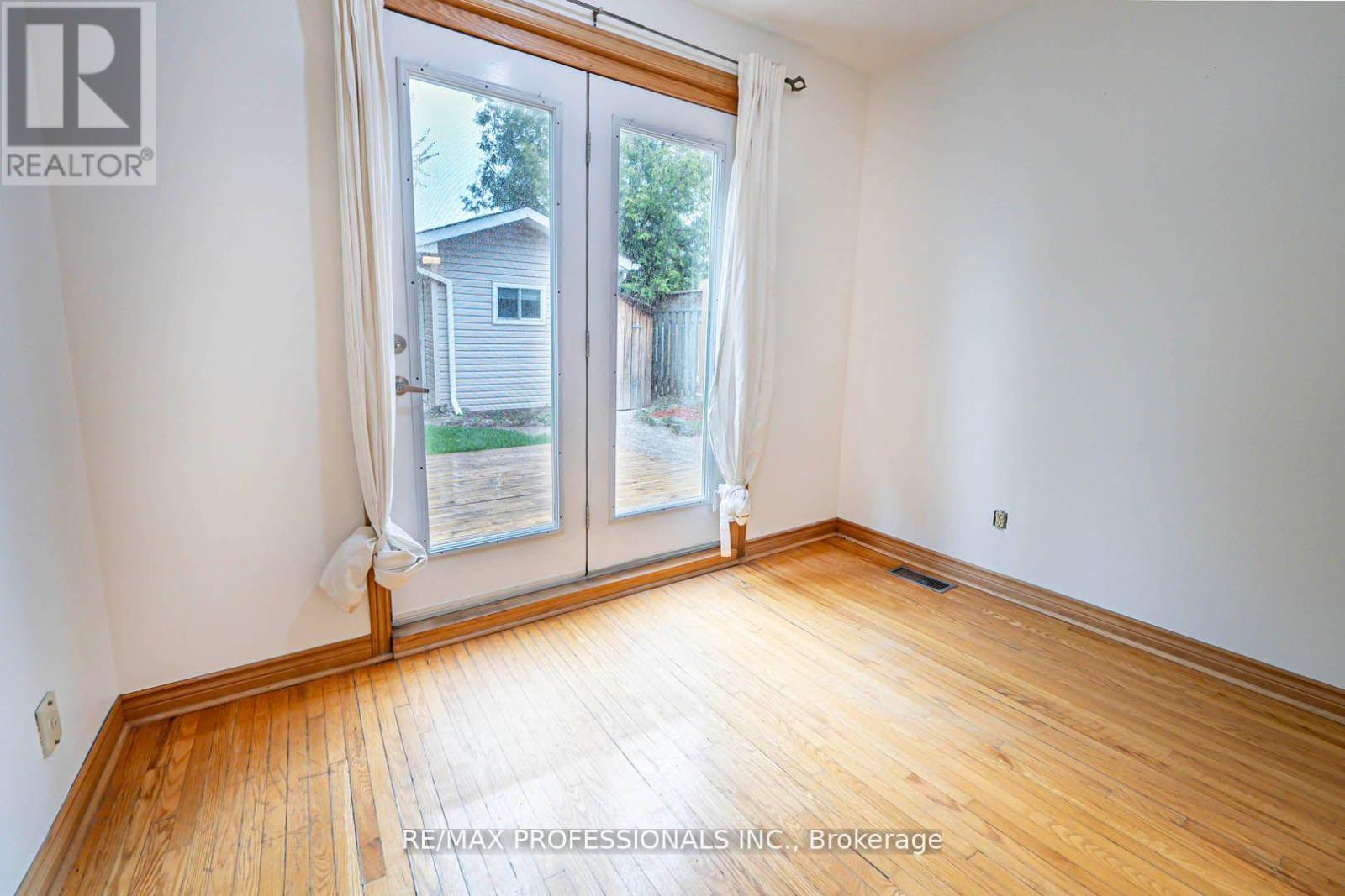 1784 Sandgate Crescent, Mississauga, Ontario  L5J 2E8 - Photo 25 - W12422573
