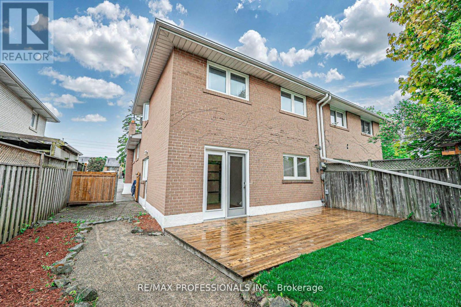 1784 Sandgate Crescent, Mississauga, Ontario  L5J 2E8 - Photo 38 - W12422573