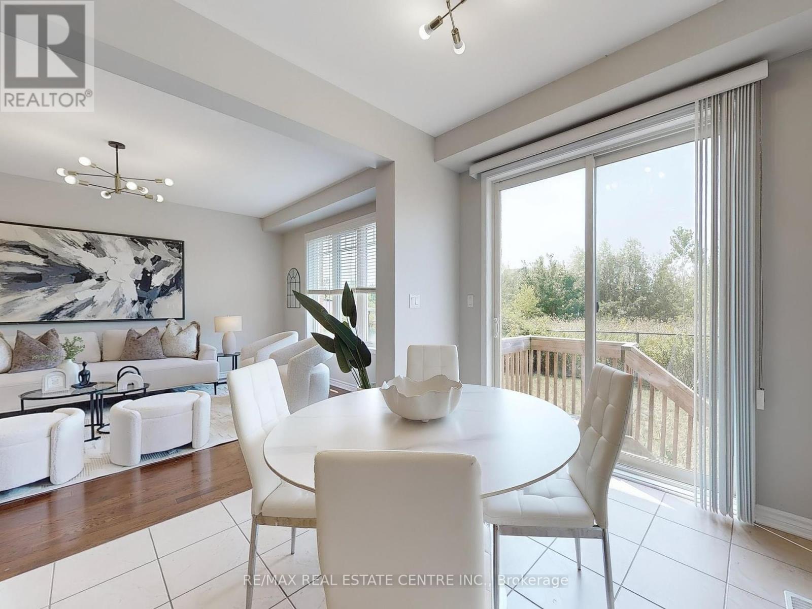 1538 Clitherow Street, Milton (Fo Ford), Ontario  L9E 0B1 - Photo 16 - W12422579