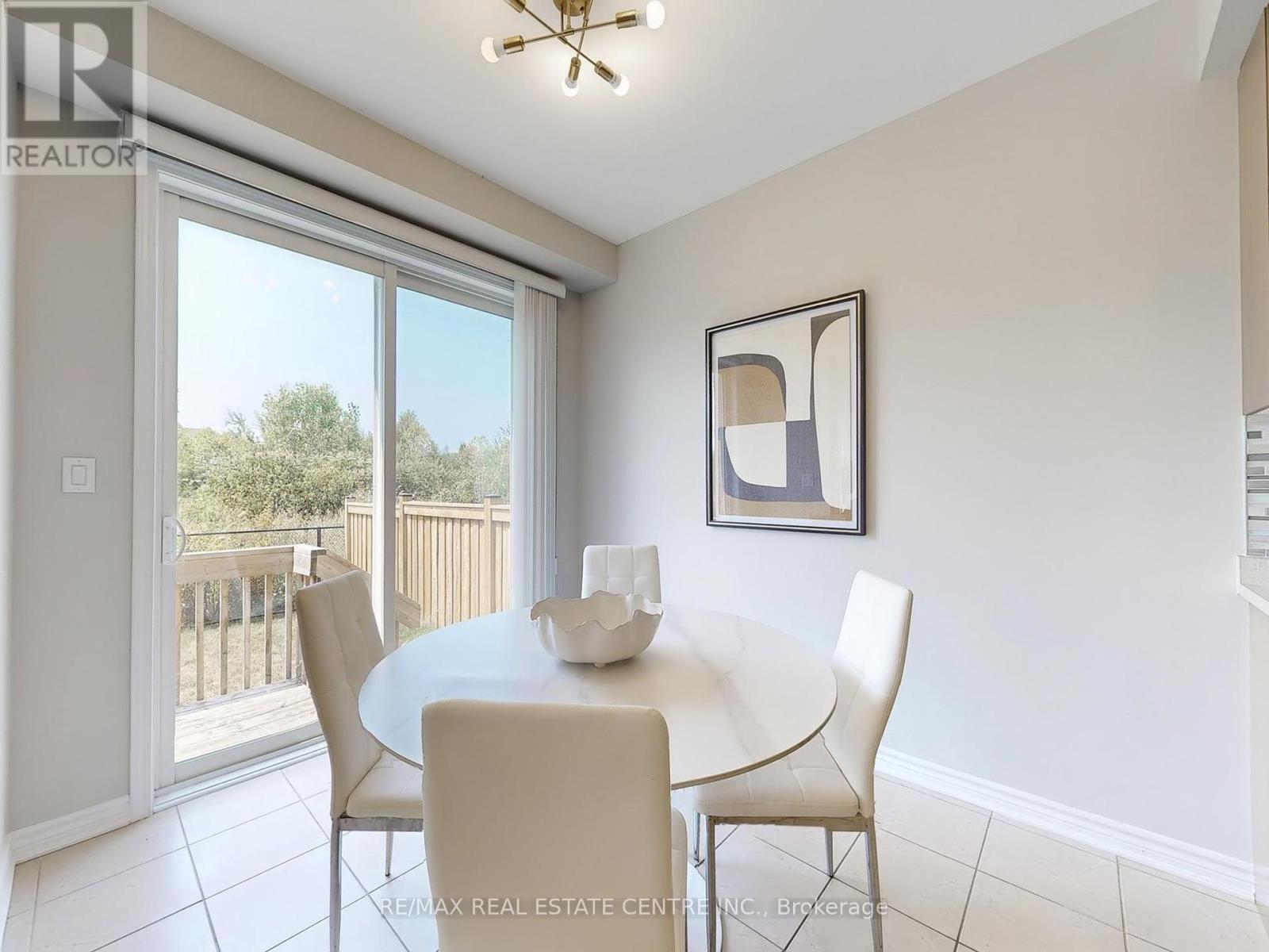 1538 Clitherow Street, Milton (Fo Ford), Ontario  L9E 0B1 - Photo 17 - W12422579