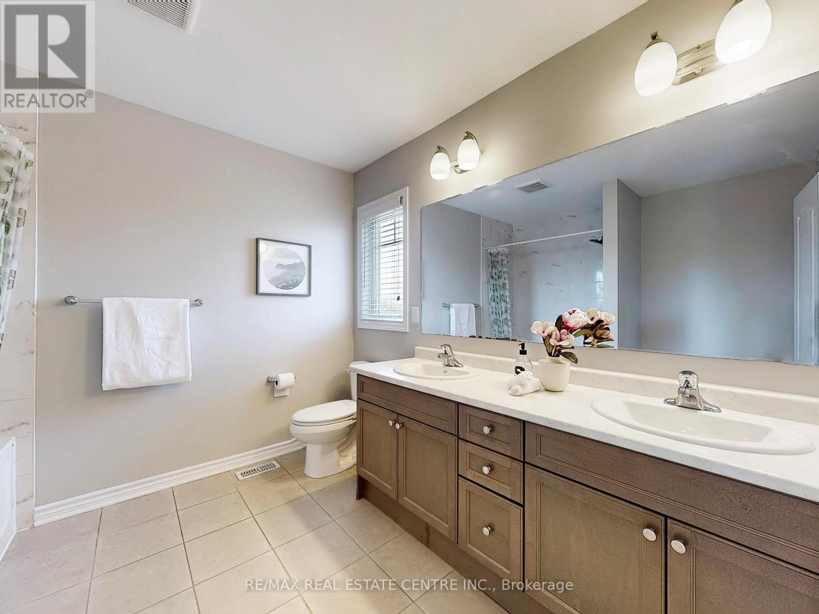 1538 Clitherow Street, Milton (Fo Ford), Ontario  L9E 0B1 - Photo 25 - W12422579